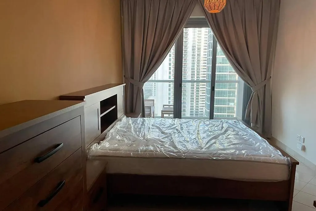 Cozy 2 Bedroom Apt Golf Tower Greens, Stunning Golf Views Dubai Apartment