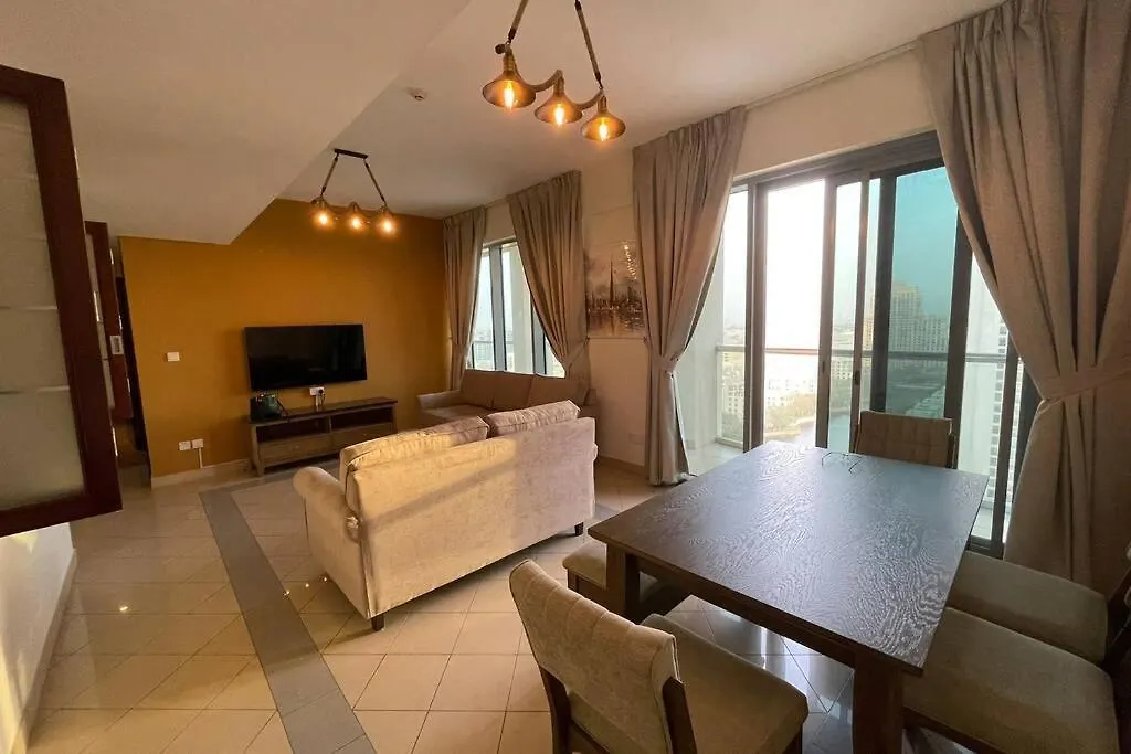 Cozy 2 Bedroom Apt Golf Tower Greens, Stunning Golf Views Dubai