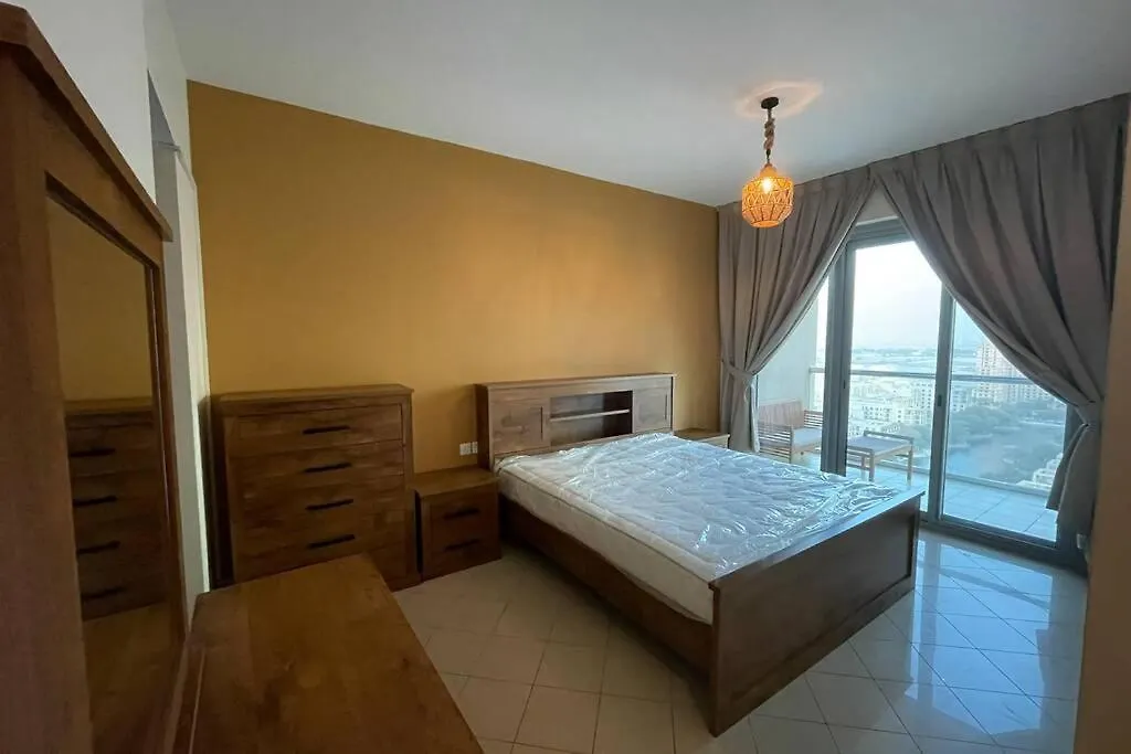Apartment Cozy 2 Bedroom Apt Golf Tower Greens, Stunning Golf Views Dubai